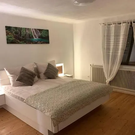 Fuer Bis Zu 8 Personen In *